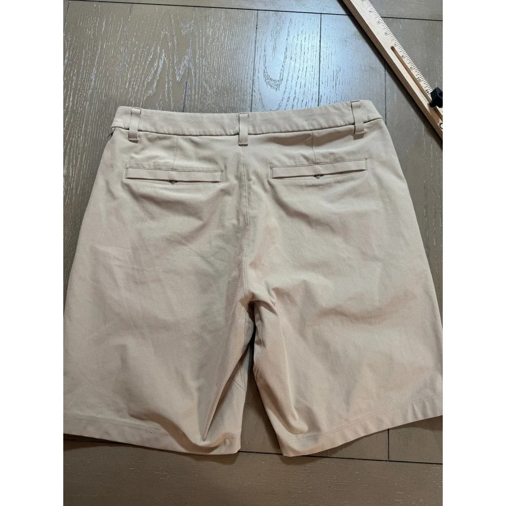 lululemon Commission Shorts Mens 33 Khaki 8 Inch Warpstreme Stretch Golf